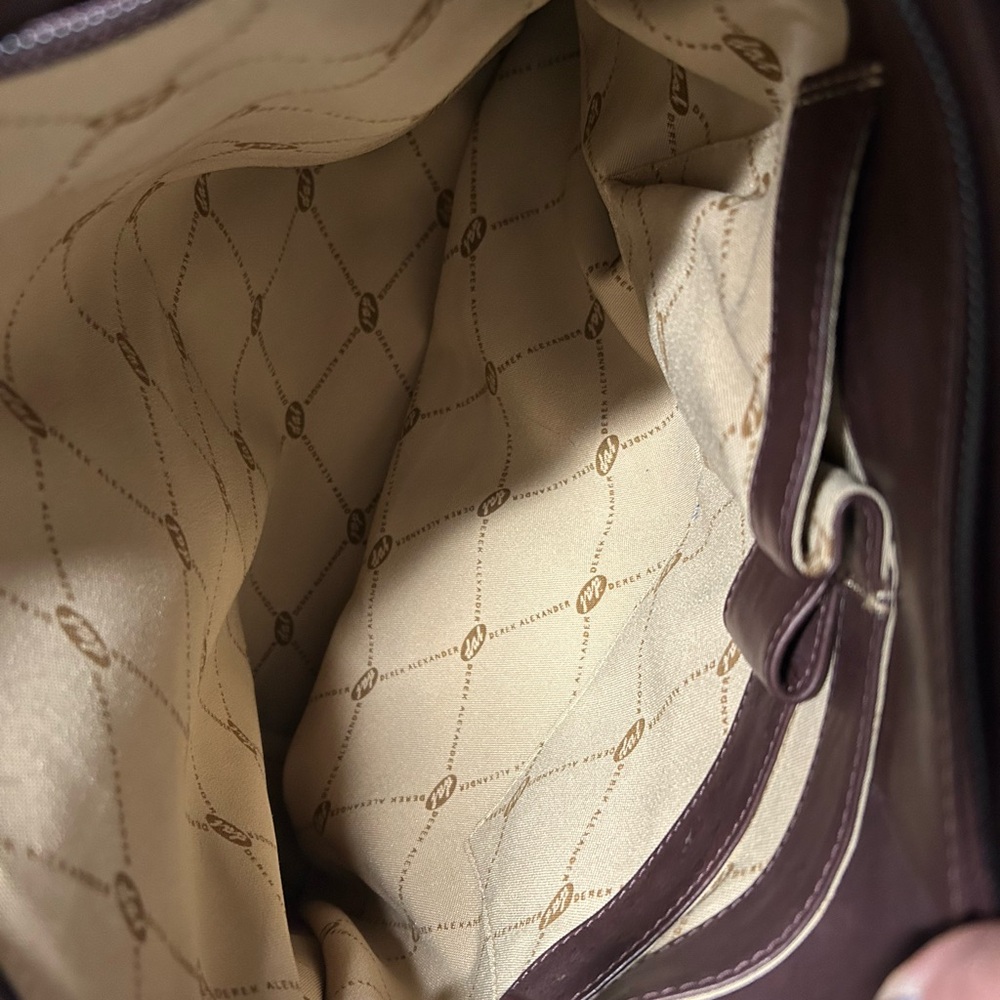 Derek Alexander Beautiful Brown Leather Shoulder Bag
Excellent condition. - Picture 3 of 7